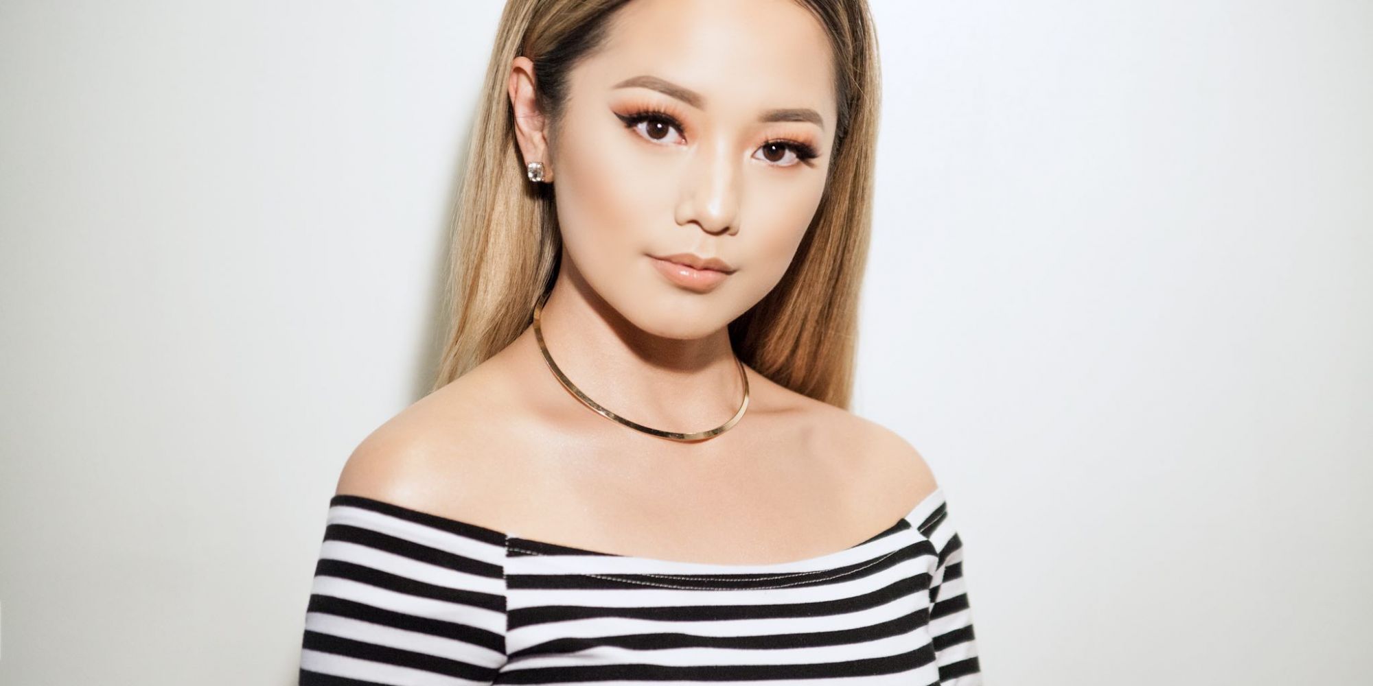 Sophia Thao Rocks Regular Girl Glamour On Social Media