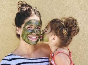 Lifestyle Influencer Janny Organically Drops Truth Bombs And Builds