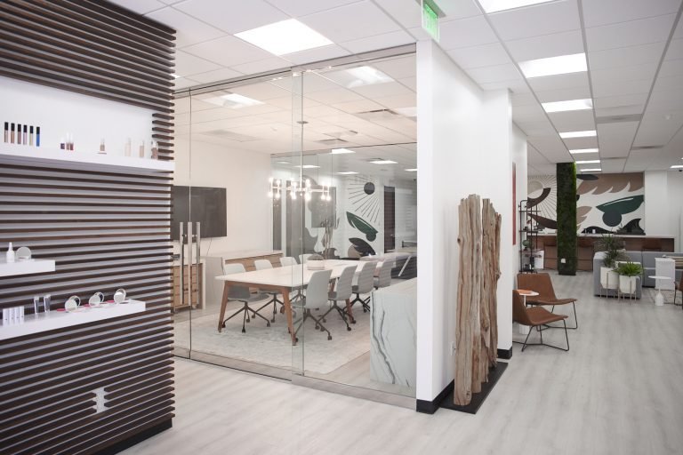 Cosmetica Laboratories Opens A Los Angeles Facility To Boost Its Indie