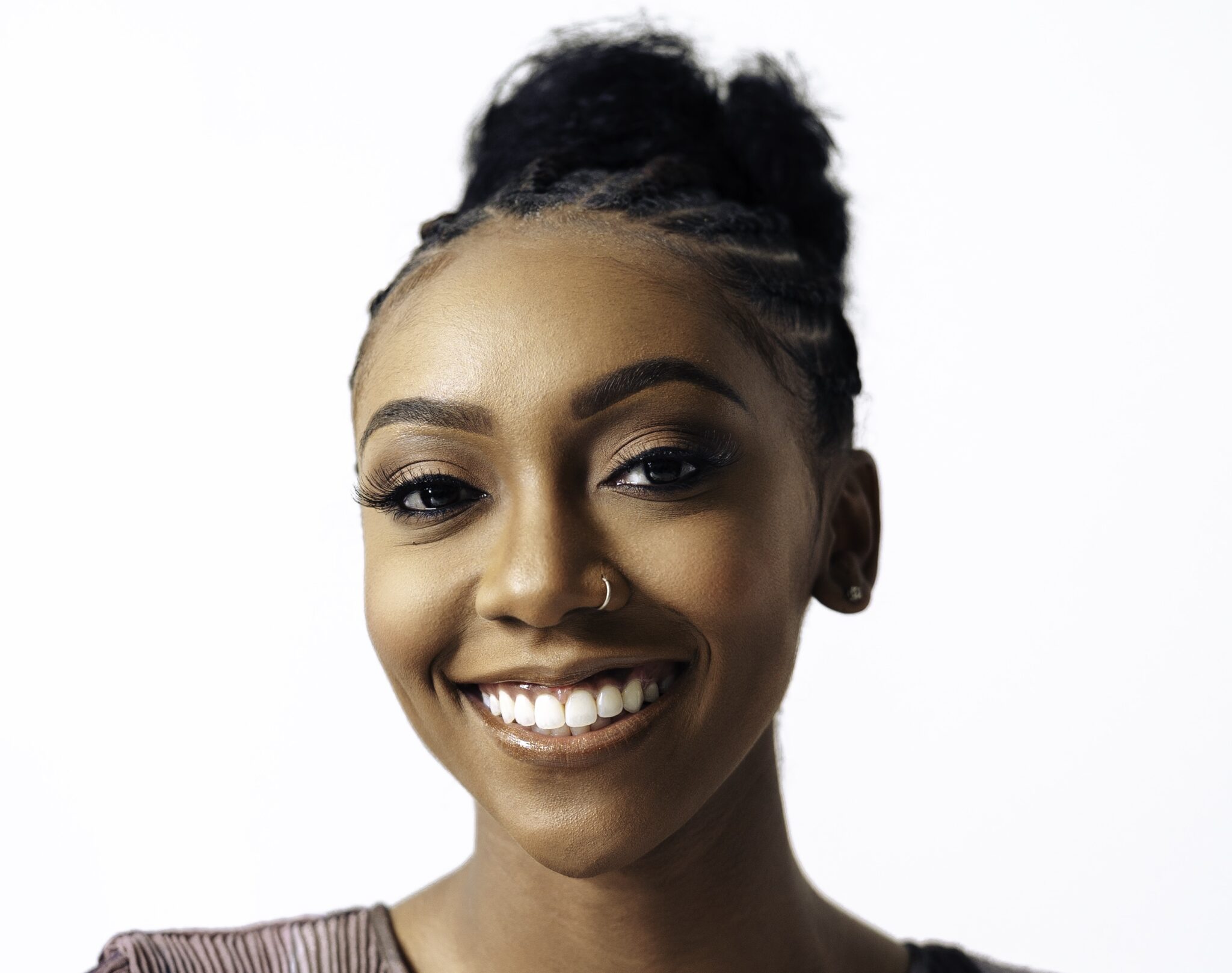 This New Brand Makes Hair Extensions Out Of Banana Fiber To Stop Itchy