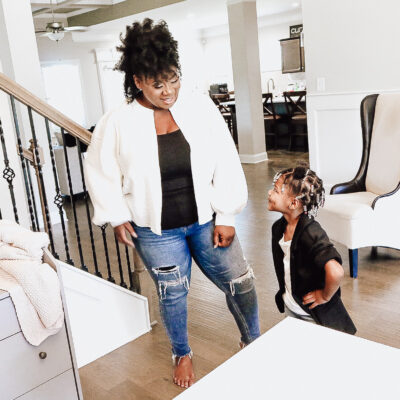 Anikitia Abram Paused Curluxe Naturals To Become Mom To Five Kids. Now, The Brand Is Back.