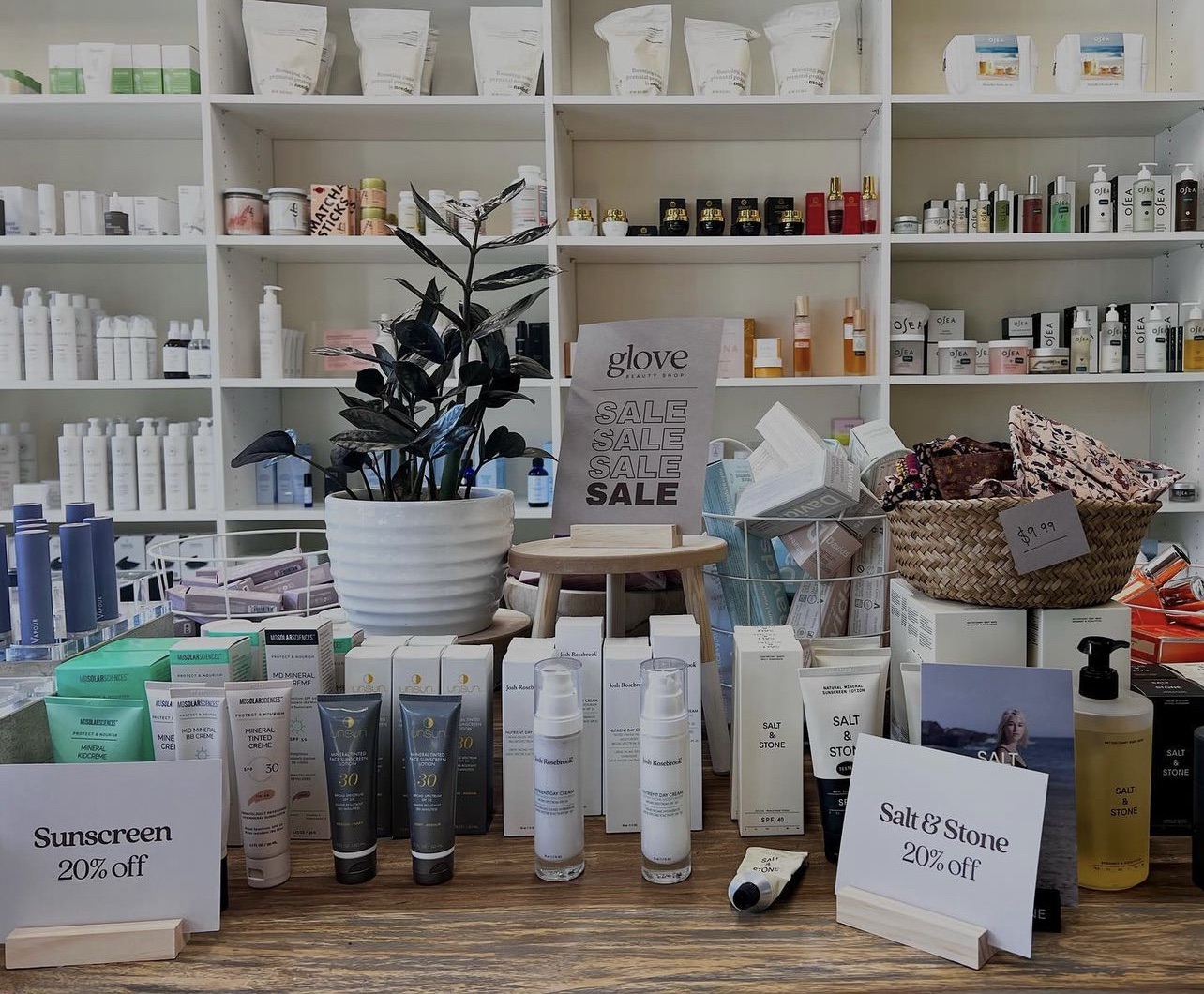 Glove Beauty, a clean beauty boutique in Bozeman, Montana