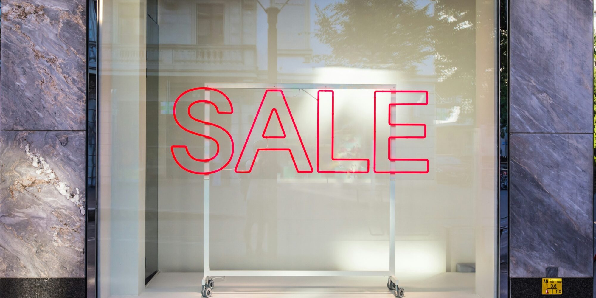 Black Friday/Cyber Monday Mixed Bag: In-Store Prestige Beauty Sales Show Strength While Beauty Brands’ Website Orders Dip