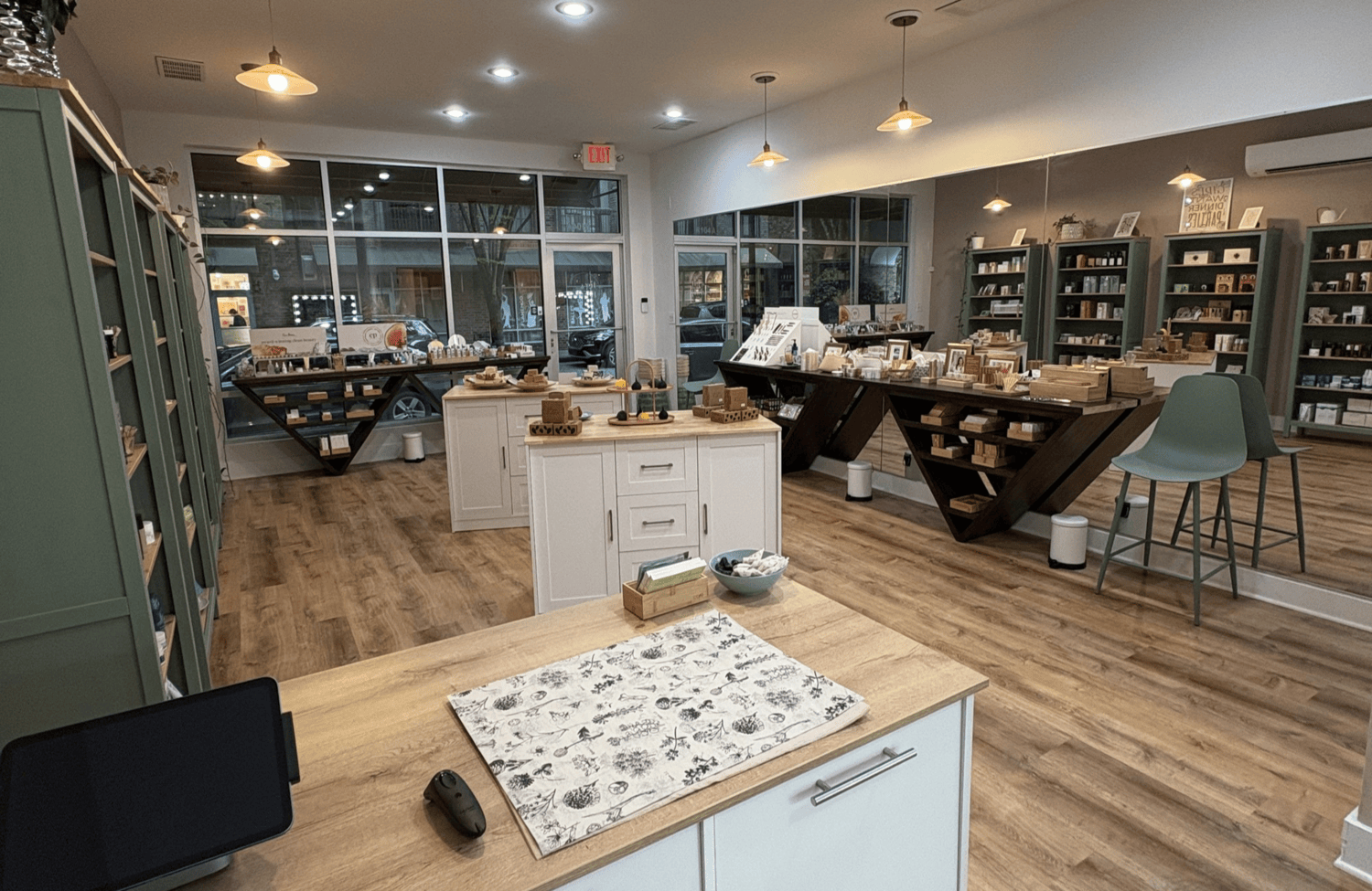 Clean Beauty Retailer Fig & Flower Reopens Two Years After Closing