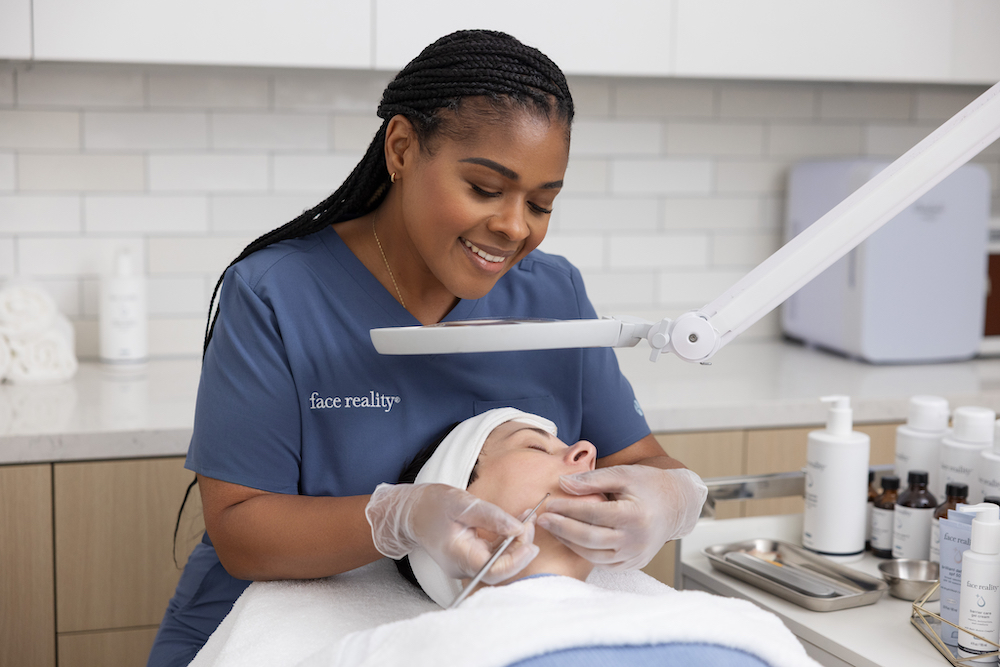 face_reality_acne_clinic