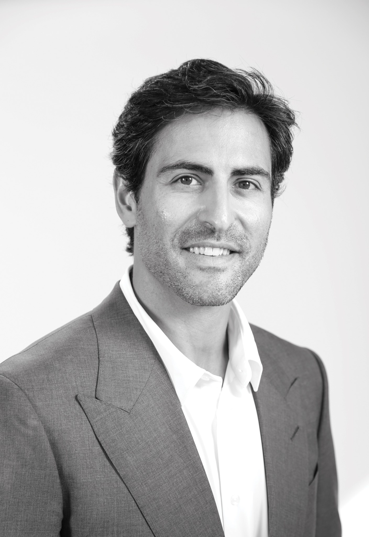 Former CEO of Cos Bar